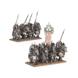 The Old World Guerriers du Chaos: Chevaliers du Chaos (x8 Figurines)