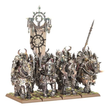 The Old World Guerriers du Chaos: Armées de Colonne de Bataille (x38 Figurines)